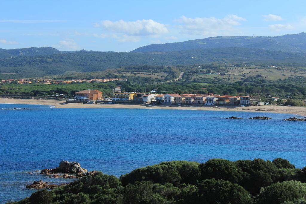 Agriturismo Campesi Casale Tra Le Vigne Aglientu Bagian luar foto