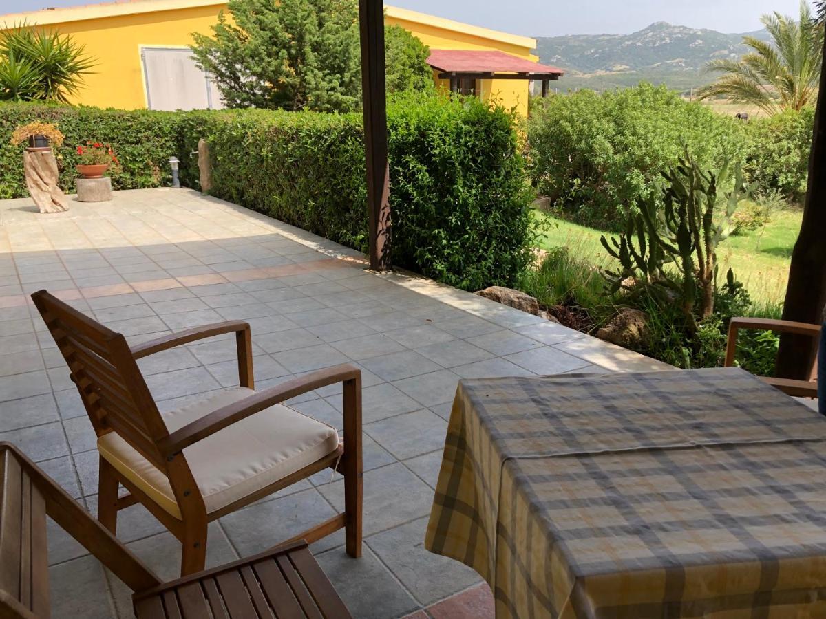 Agriturismo Campesi Casale Tra Le Vigne Aglientu Bagian luar foto